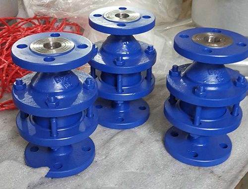 ������F؛